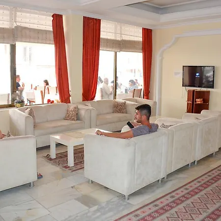 First Class Hotel