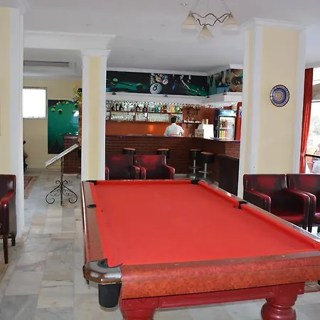 First Class Szálloda