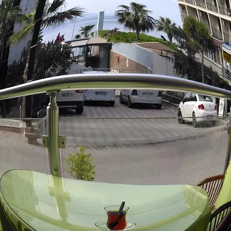 Szálloda First Class 4*